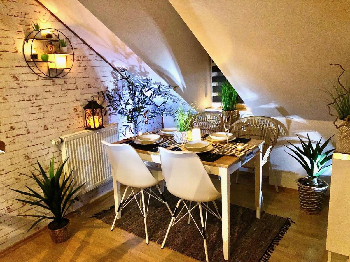Duplex With Quite Terrace On Wenceslas Sq. Praga Exterior foto