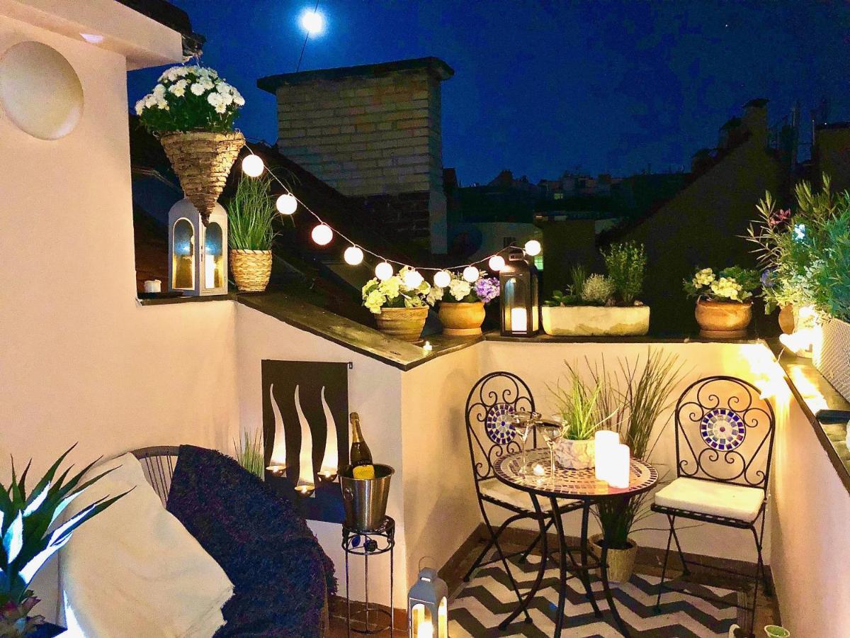 Duplex With Quite Terrace On Wenceslas Sq. Praga Exterior foto